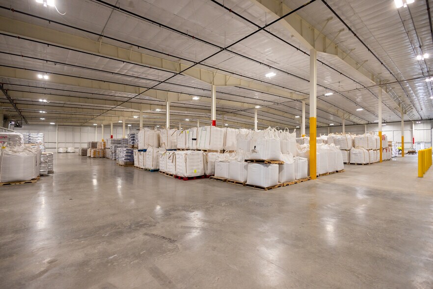 More Photos Of 7602 345th st, Stanley Warehouse For Lease