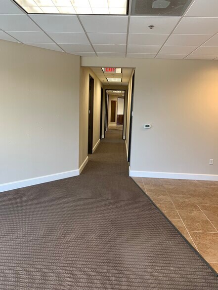 More Photos Of 401 Ranch Road 620 S, Lakeway Medical For Sale