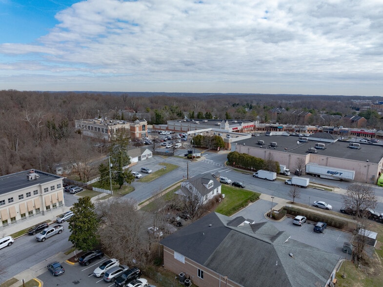 More Photos Of 18200 Hillcrest Ave, Olney Office For Sale