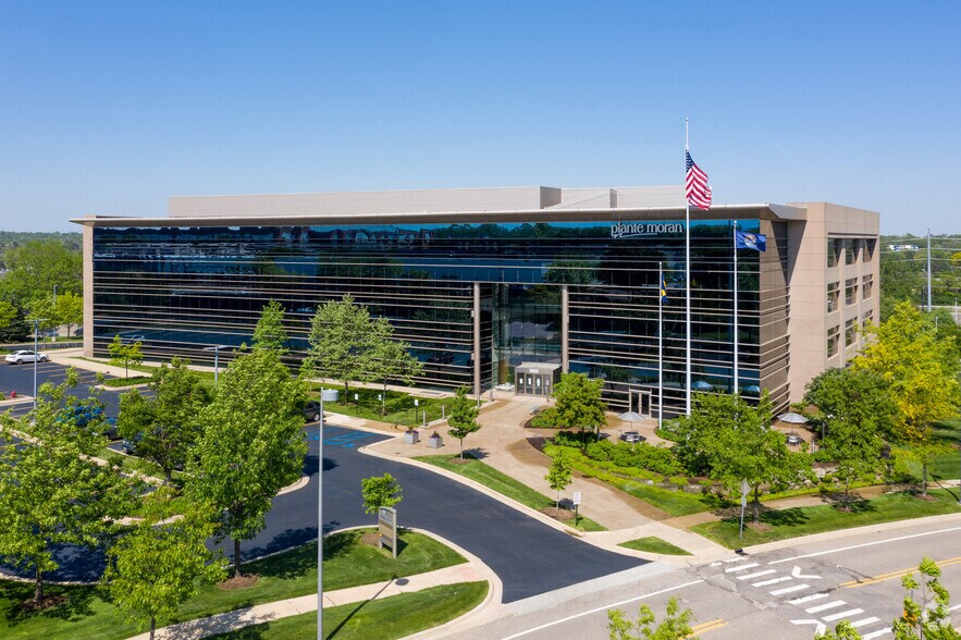 More Photos Of 1000 Oakbrook Dr, Ann Arbor Unknown For Lease