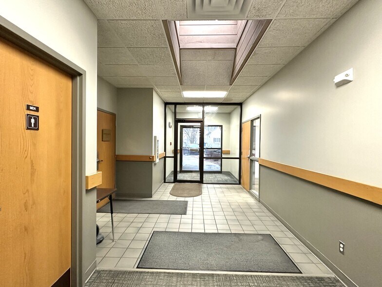 More Photos Of 55 E 86th Ave, Merrillville Office For Sale