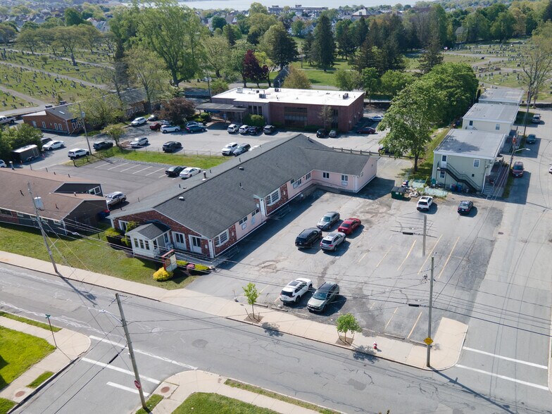 More Photos Of 92 Grape St, New Bedford Medical For Sale