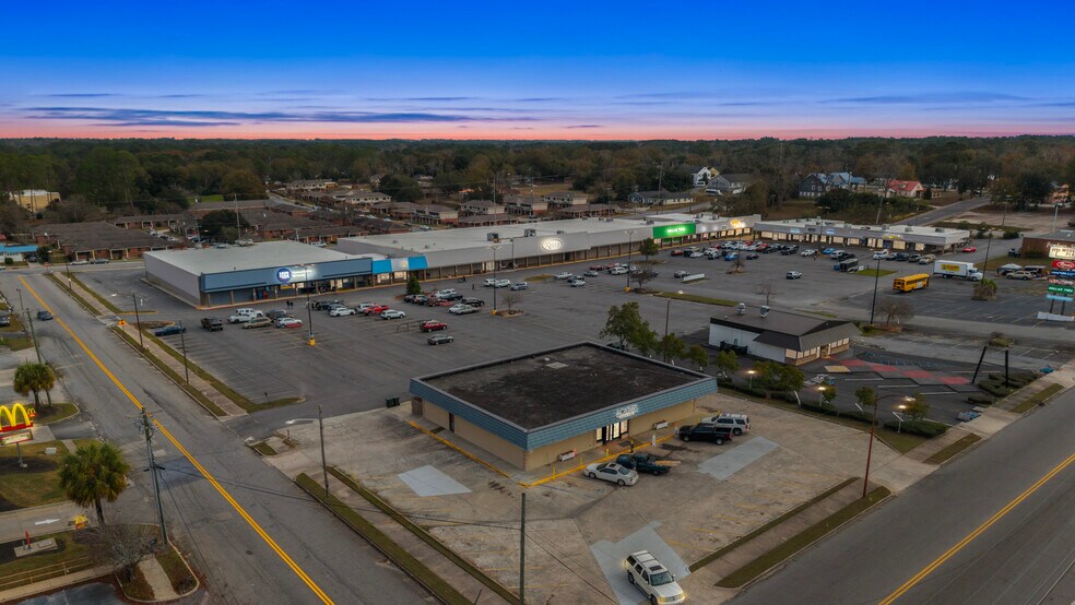 More Photos Of 4th St @ 4th St. & 5th Ave., Moultrie Unknown For Lease