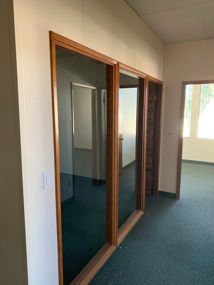 More Photos Of 275 E Douglas Ave, El Cajon Office For Lease