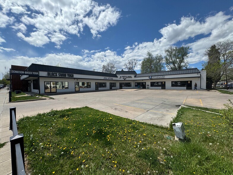 More Photos Of 2801-2815 S Broadway, Englewood Unknown For Lease