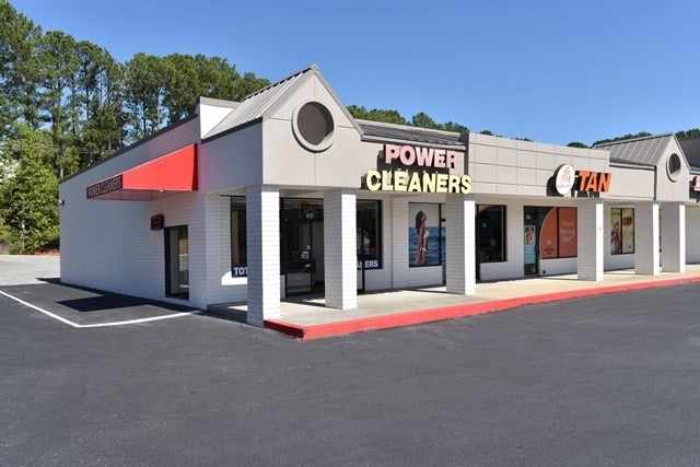 More Photos Of 2421-2423 Shallowford Rd, Marietta Unknown For Lease