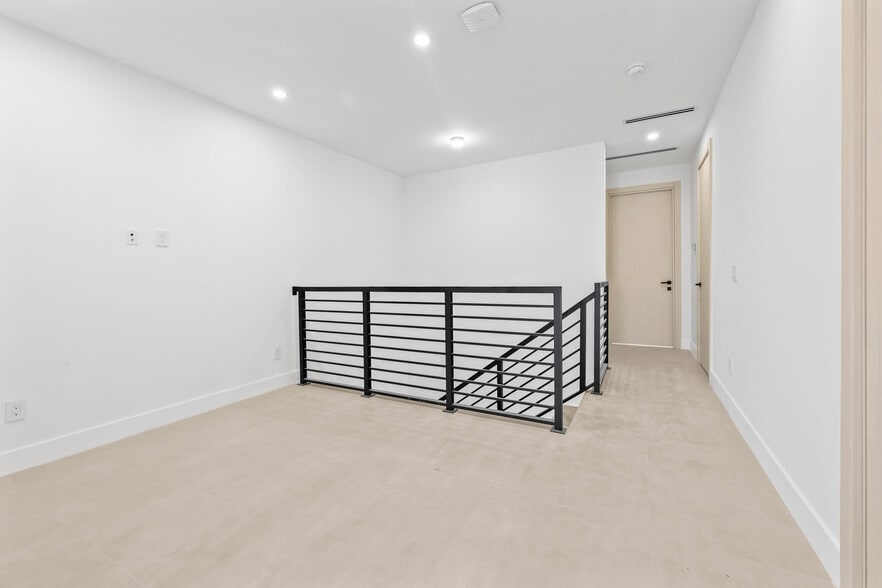 More Photos Of 1321 NE 13th Ave, Fort Lauderdale Multifamily For Sale