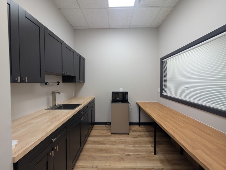 More Photos Of 12276 San Jose Blvd, Jacksonville Medical For Lease