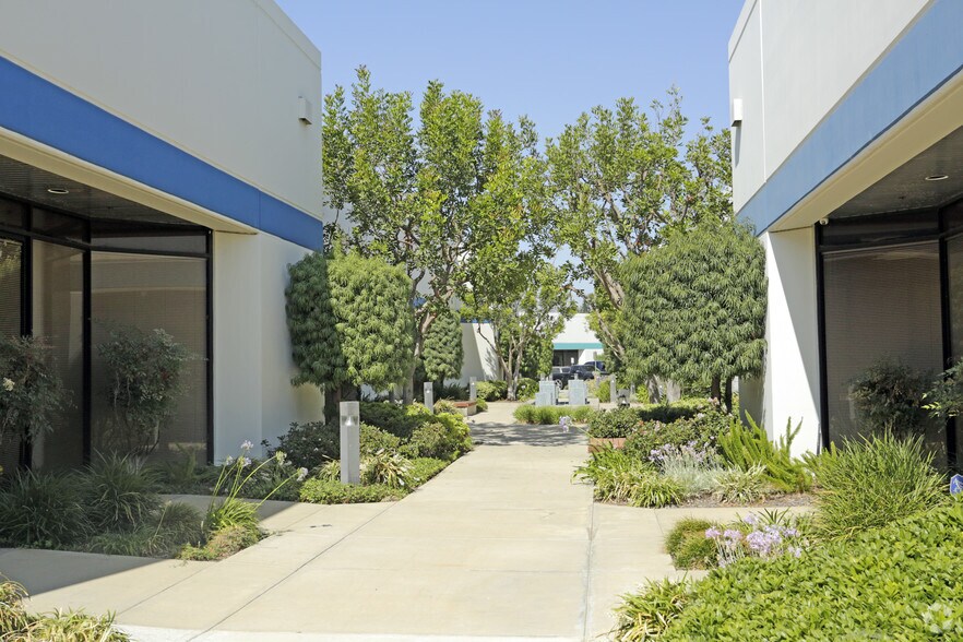 More Photos Of 5148 Commerce Ave, Moorpark Unknown For Lease