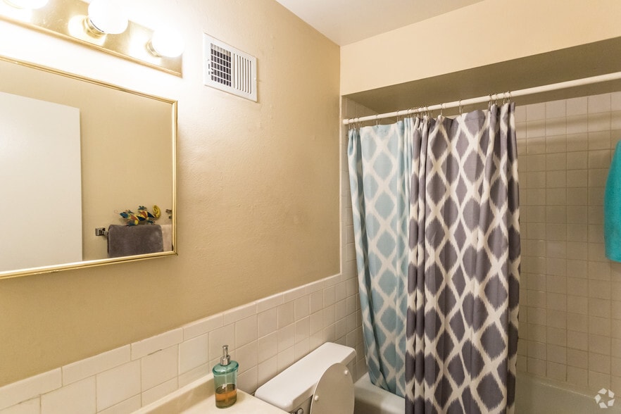 More Photos Of 1624 Northwinds Estates Dr, Saint Louis Apartments For Sale