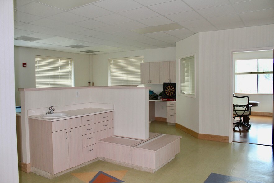 More Photos Of 200 Timberhill Pl, Chapel Hill Medical For Sale