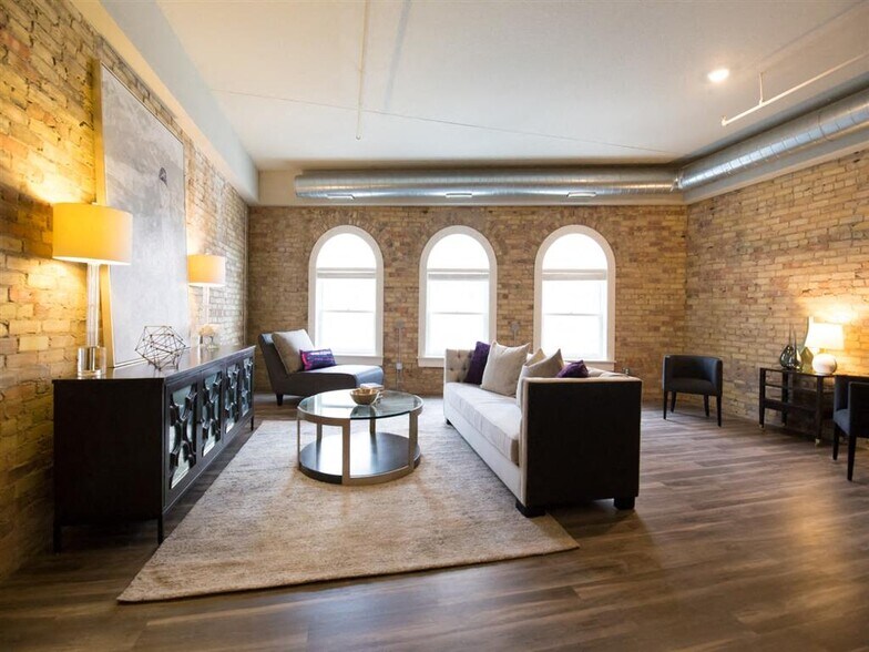 More Photos Of 10 2nd St SE, Minneapolis Apartments For Lease