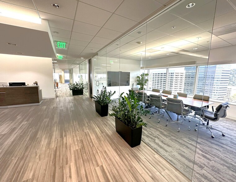 More Photos Of 15303 Ventura Blvd, Sherman Oaks Office For Lease