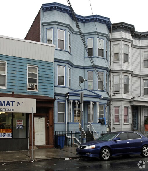 More Photos Of 1006 Summit Ave, Jersey City Apartments For Sale