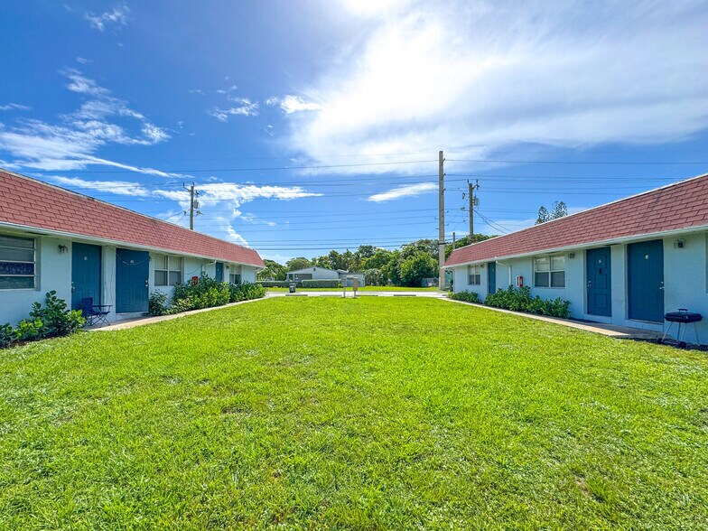 More Photos Of 3307 Windsor Ave, West Palm Beach Multifamily For Sale