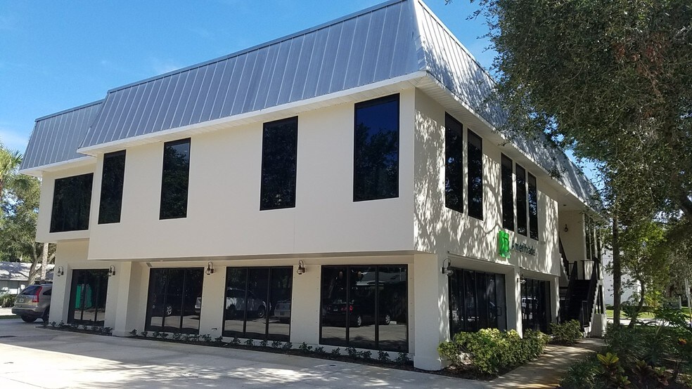 More Photos Of 505 Beachland Blvd, Vero Beach Office For Lease