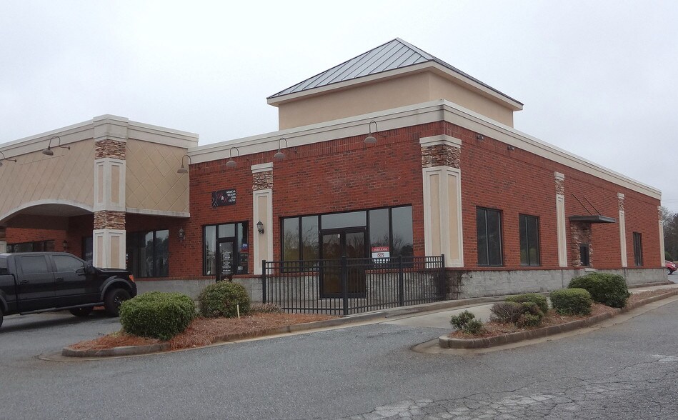 More Photos Of 105 St. Stephens Ct, Tyrone Freestanding For Lease