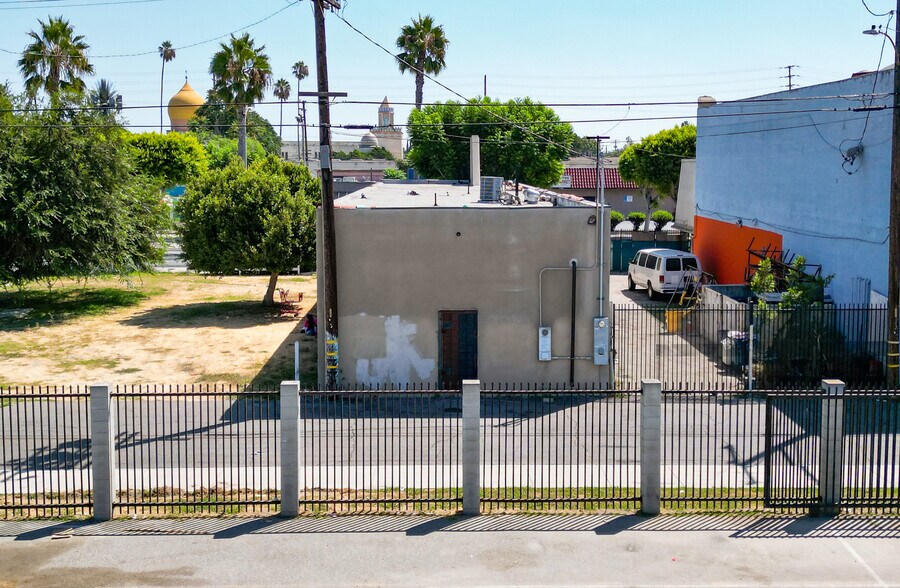 More Photos Of 123 N Long Beach Blvd, Compton Storefront Retail Office For Sale