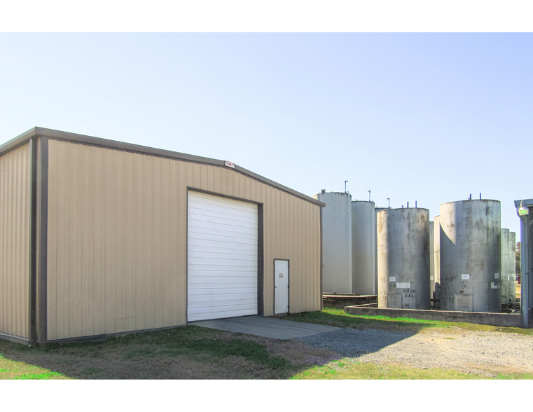 Primary Photo Of 12583 Highway 90, Beaumont Warehouse For Sale
