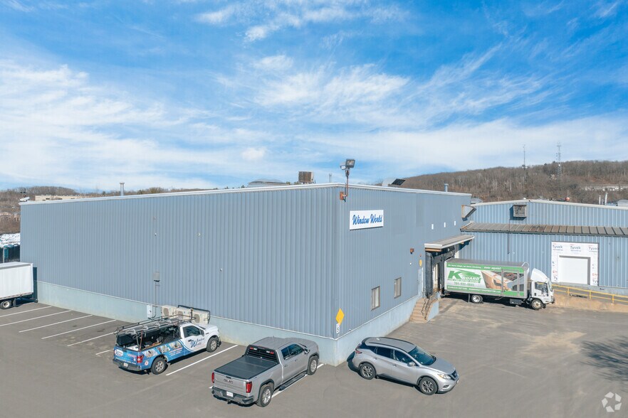More Photos Of 231 Neck Rd, Haverhill Unknown For Lease