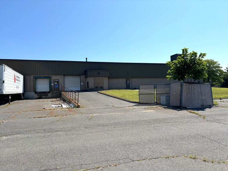 More Photos Of 70 Enterprise Dr, Bristol Manufacturing For Lease