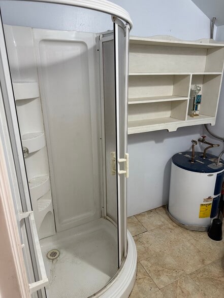 More Photos Of 330 Ohukai Rd, Kihei Light Manufacturing For Sale