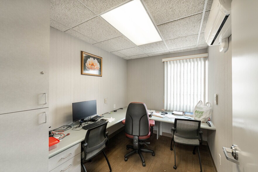 More Photos Of 5995-5997 Brockton Ave, Riverside Medical For Sale