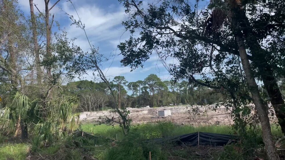 More Photos Of 500 N 39th Street, Fort Pierce Self Storage For Sale