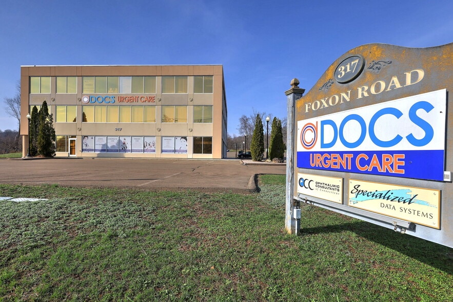 Primary Photo Of 317 Foxon Rd, East Haven Medical For Lease