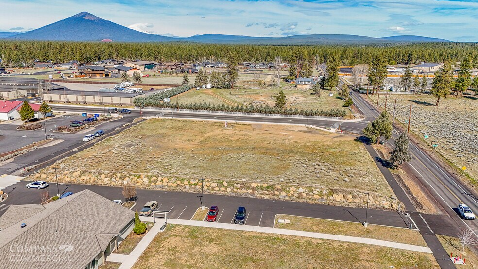 More Photos Of Barclay Dr @ N Locust St., Sisters Land For Lease