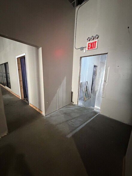 More Photos Of 231-02 Merrick Blvd, Springfield Gardens General Retail For Sale