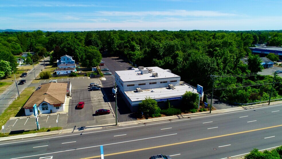 More Photos Of 1235 Boston Rd, Springfield Veterinarian Kennel For Lease