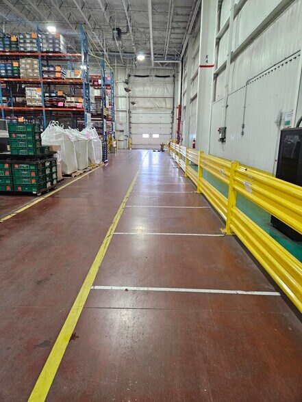 More Photos Of 100 Denso Rd, Osceola Manufacturing For Lease