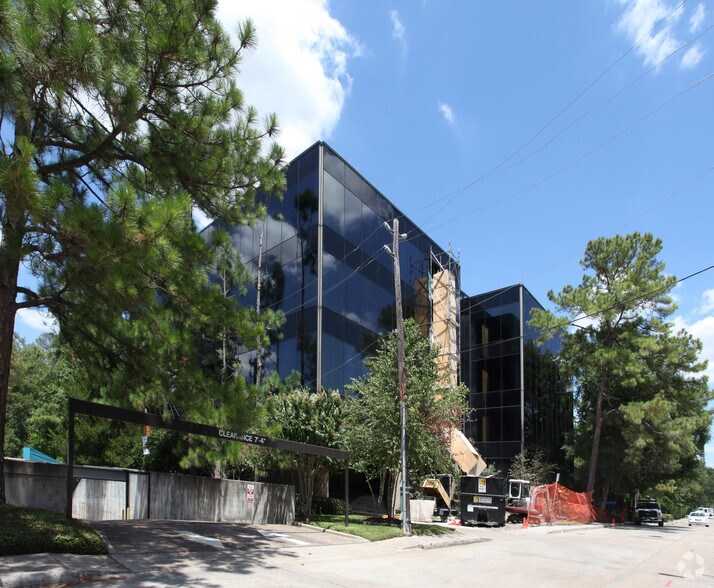 More Photos Of 17 S Briar Hollow Ln, Houston Office Residential For Lease