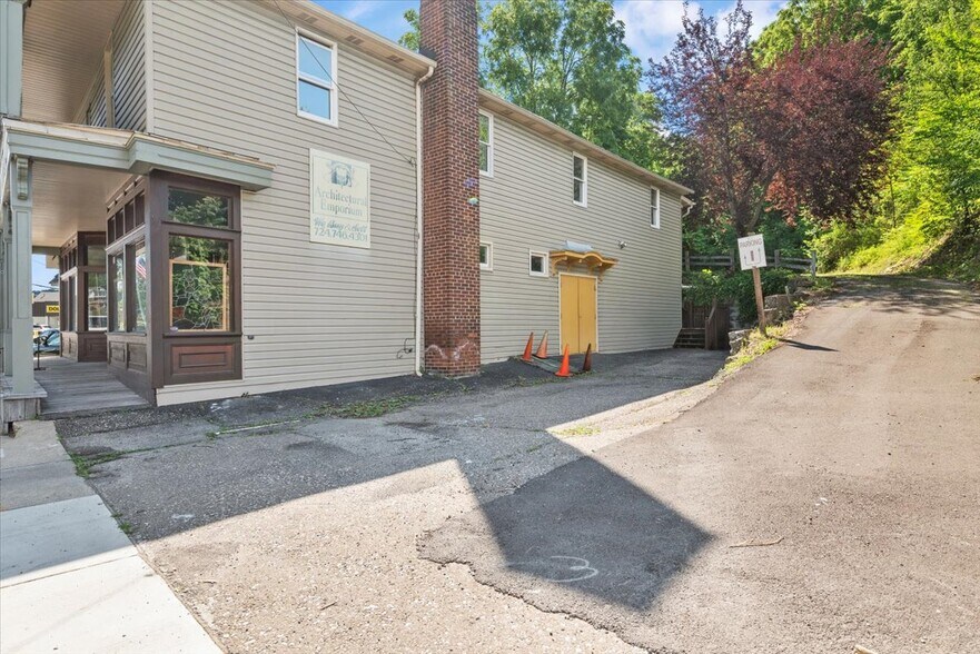 More Photos Of 207 Adams Ave, Canonsburg General Retail For Sale