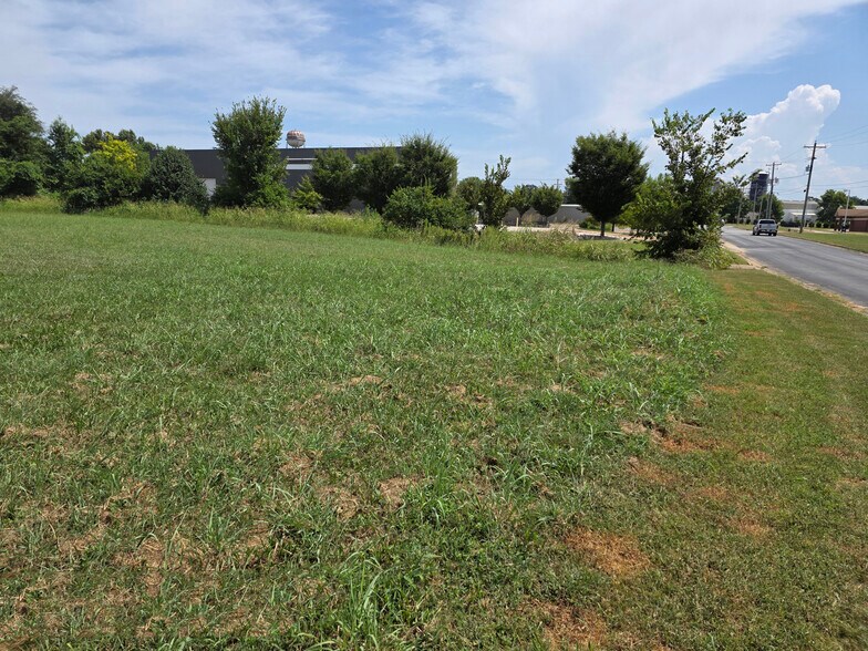 More Photos Of 200 Presidential Dr, Lowell Land For Sale