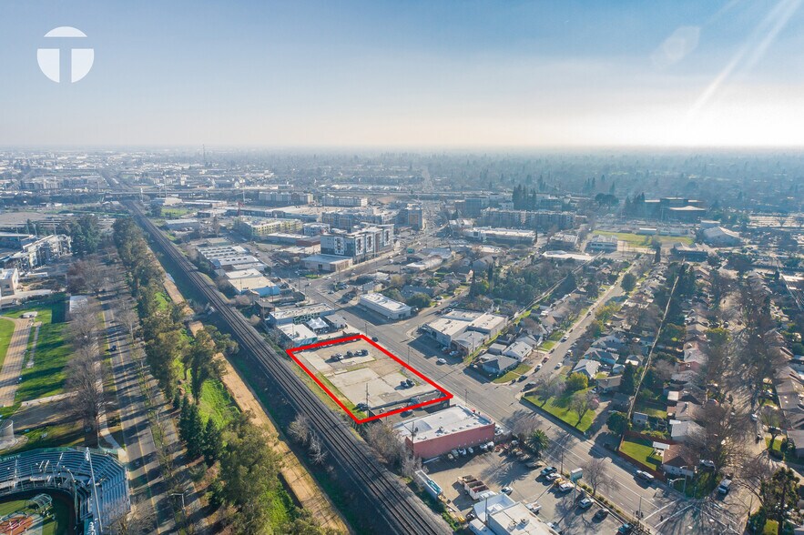 More Photos Of 6325 & 6329 Elvas Ave, Sacramento Land For Sale
