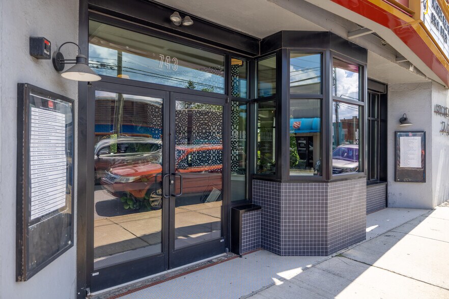More Photos Of 743 Haywood Rd, Asheville Restaurant For Sale