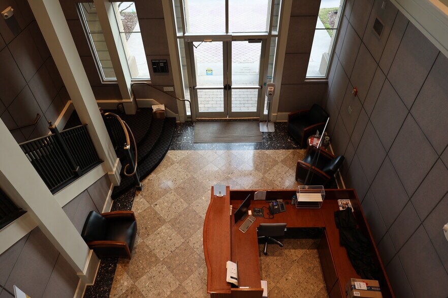 More Photos Of 1500 Park Center Dr, Orlando Office For Lease