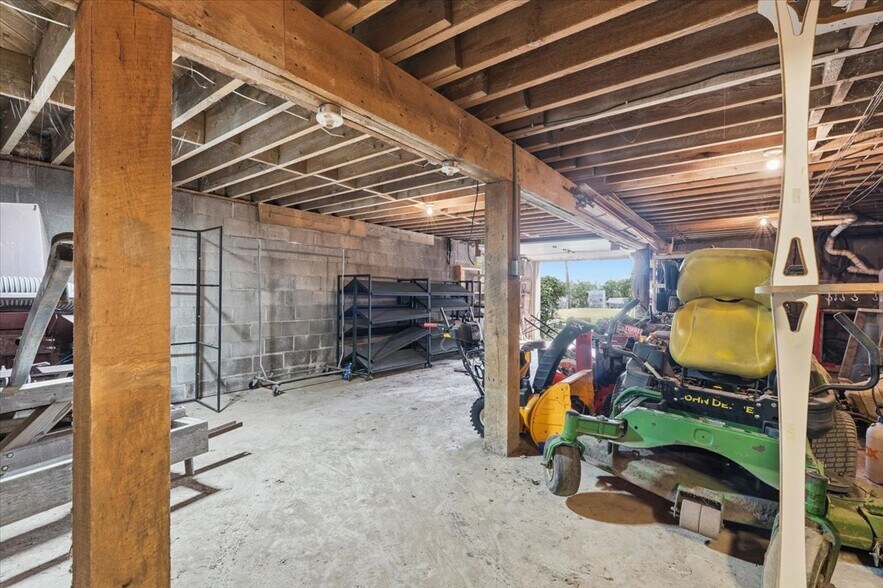 More Photos Of 1399 Purdytown Tpke, Hawley Specialty For Sale