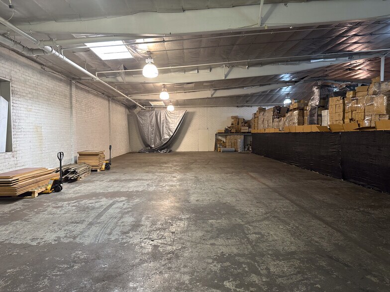 More Photos Of 4611 Sheila St, Commerce Warehouse For Lease