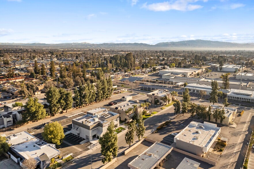 More Photos Of 4600 W American Ave, Bakersfield Office For Sale