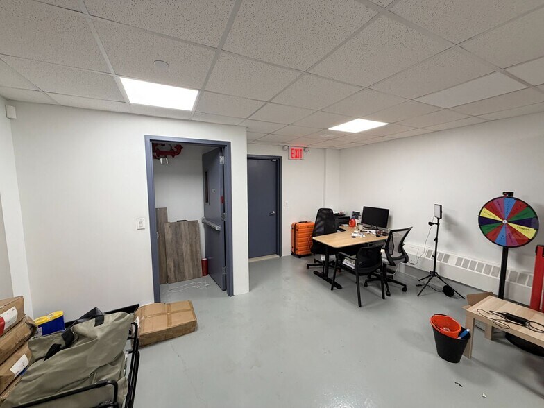 More Photos Of 10308 Northern Blvd, Corona Storefront Retail Residential For Lease