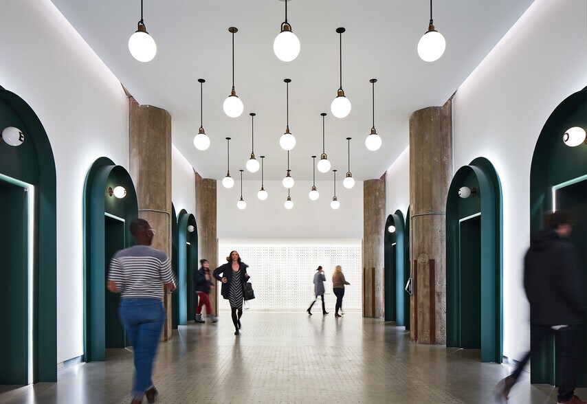 More Photos Of 600 W Chicago Ave, Chicago Office For Lease