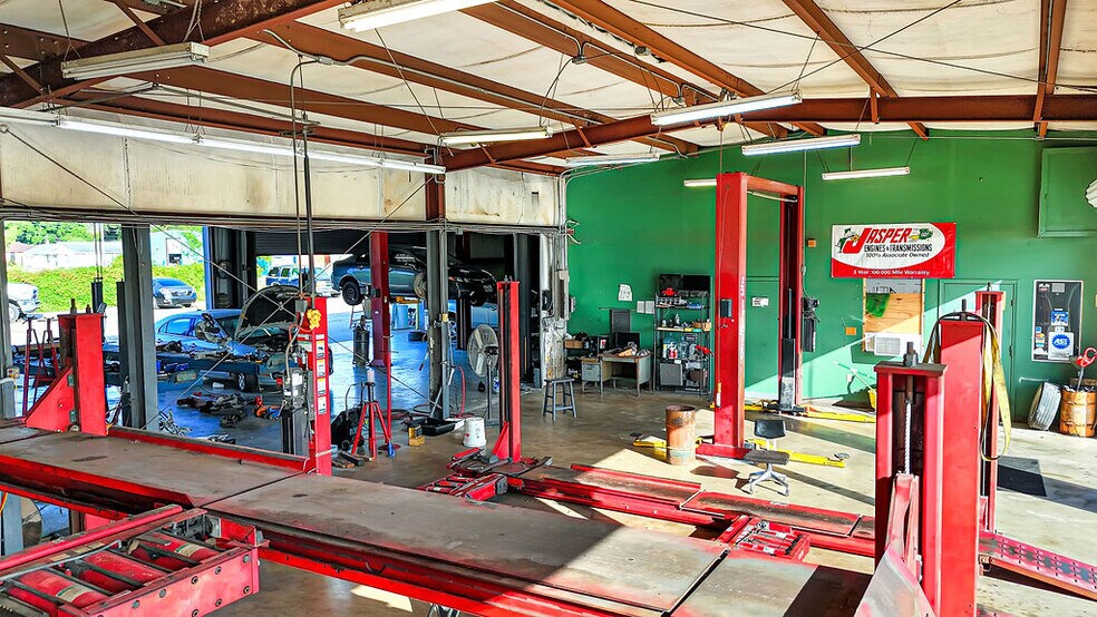 More Photos Of 502 Washington St, South Houston Warehouse For Sale