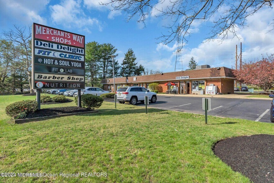 More Photos Of 4-12 Merchants Way, Colts Neck Freestanding For Lease