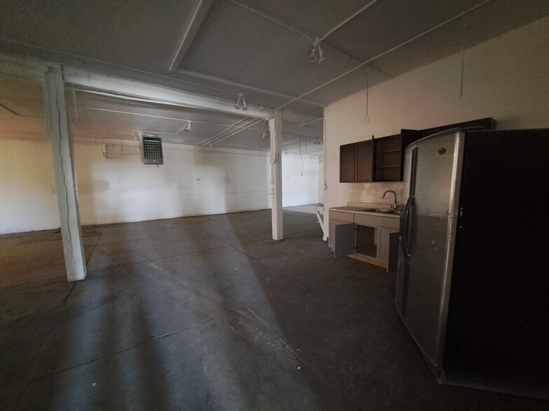 More Photos Of 1724 N 13th St, Saint Louis Industrial For Lease