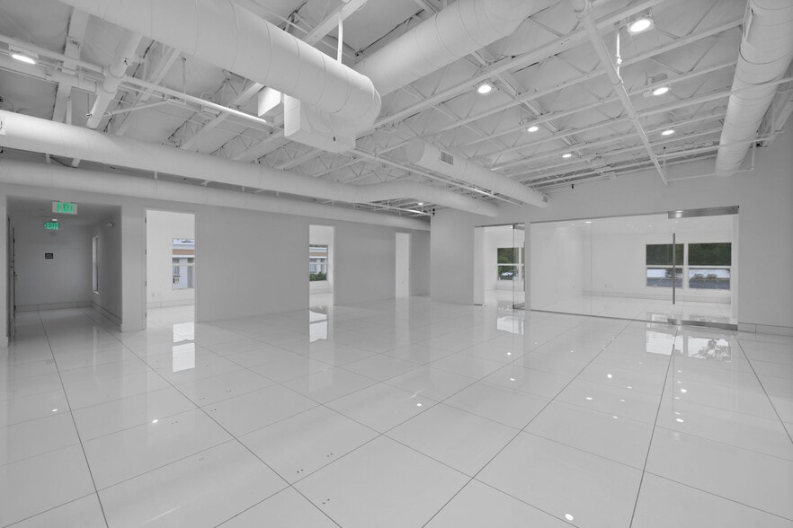 More Photos Of 2244 W Coast Hwy, Newport Beach Office For Lease