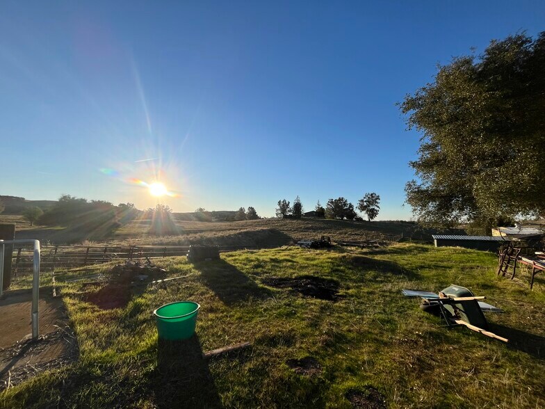 More Photos Of 17770 Latrobe Rd, Plymouth Flex For Lease