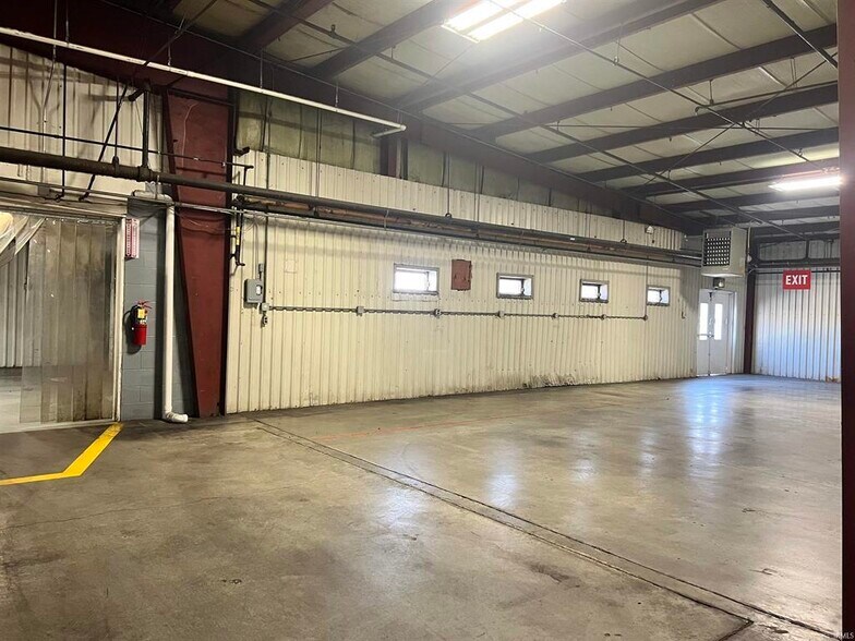 More Photos Of 1015 W 9th St, Mount Carmel Warehouse For Sale